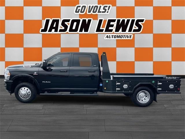 2024 RAM 3500 Chassis Cab Laramie 4WD Crew Cab 60" CA 172.4" WB