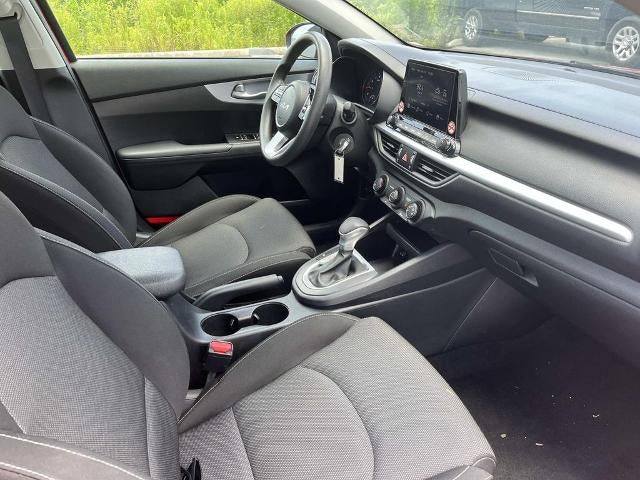 2024 Kia Forte LXS IVT