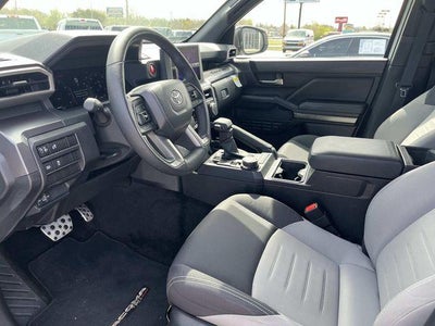 2025 Toyota Tacoma 4WD 4WD TRD Sport Double Cab 5' Bed AT (Natl)