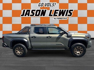 2025 Toyota Tacoma 4WD 4WD Trailhunter Hybrid Double Cab 5' Bed AT (Natl)