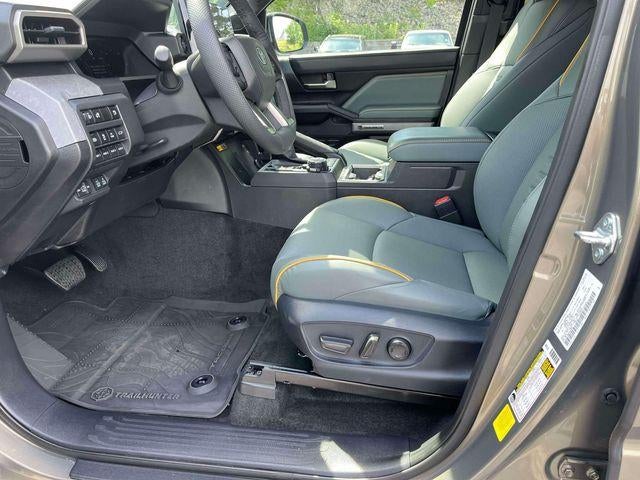 2025 Toyota Tacoma 4WD 4WD Trailhunter Hybrid Double Cab 5' Bed AT (Natl)