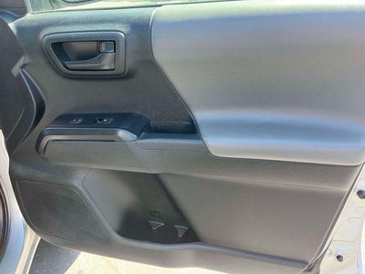 2022 Toyota Tacoma 4WD 4WD SR Access Cab 6' Bed I4 AT (SE)