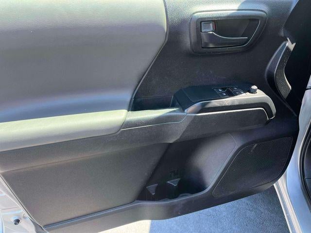 2022 Toyota Tacoma 4WD 4WD SR Access Cab 6' Bed I4 AT (SE)