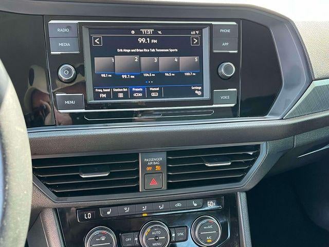 2024 Volkswagen Jetta SE Auto