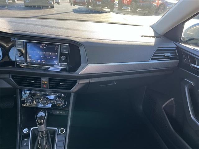 2024 Volkswagen Jetta SE Auto