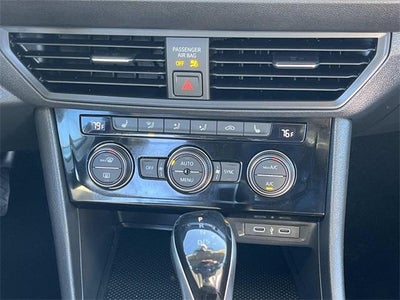 2024 Volkswagen Jetta SE Auto