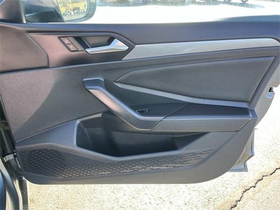 2024 Volkswagen Jetta SE Auto