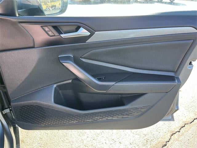 2024 Volkswagen Jetta SE Auto