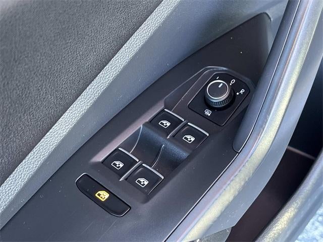 2024 Volkswagen Jetta SE Auto