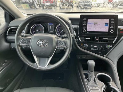 2024 Toyota Camry LE Auto (SE)