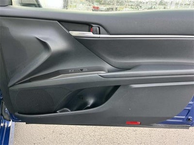 2024 Toyota Camry LE Auto (SE)