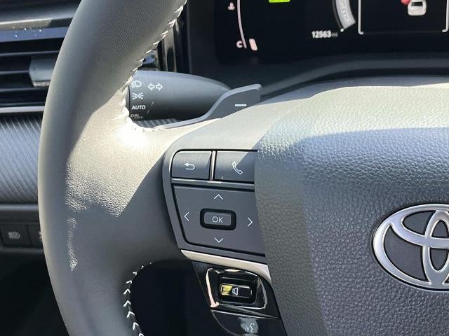 2025 Toyota Camry SE (SE)