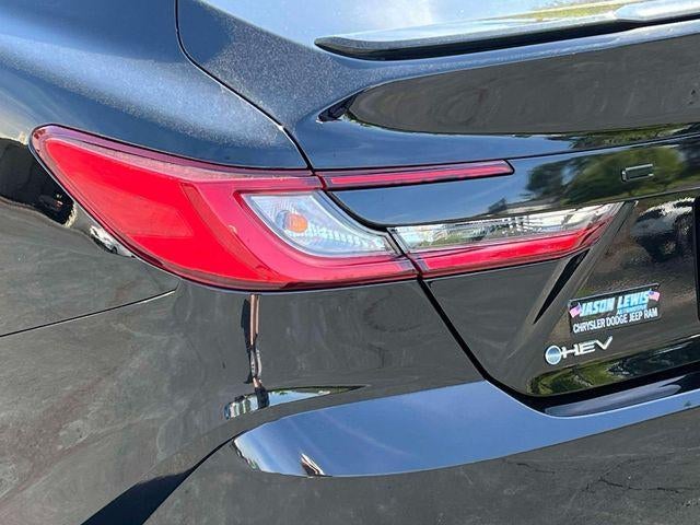 2025 Toyota Camry SE (SE)