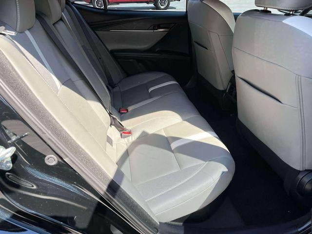 2025 Toyota Camry SE (SE)
