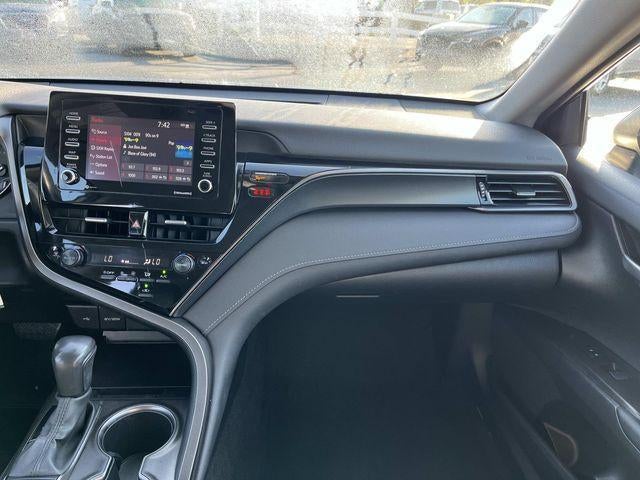 2024 Toyota Camry SE Auto (SE)