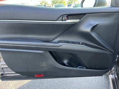 2024 Toyota Camry SE Auto (SE)