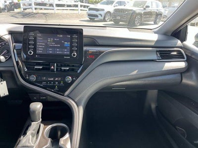 2024 Toyota Camry SE Auto (SE)