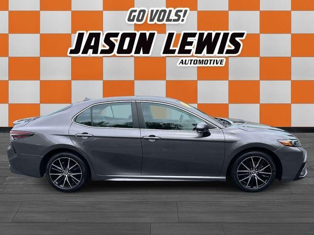 2024 Toyota Camry SE Auto (SE)