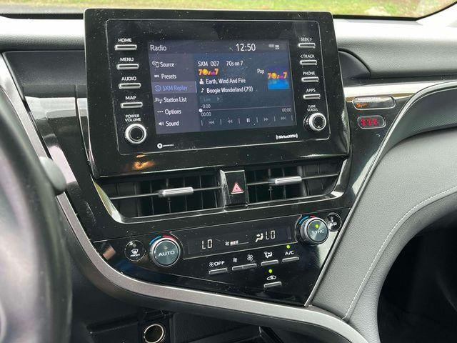 2024 Toyota Camry SE Auto (SE)