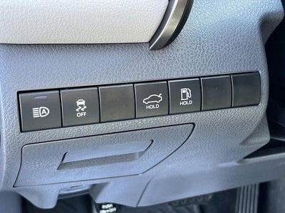 2024 Toyota Camry SE Auto (SE)