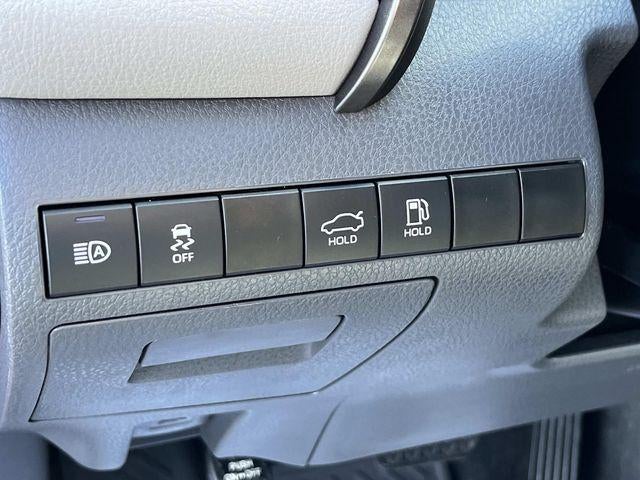 2024 Toyota Camry SE Auto (SE)