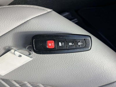 2024 Toyota Camry SE Auto (SE)