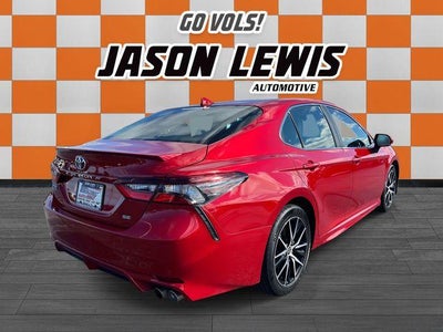 2024 Toyota Camry SE Auto (SE)