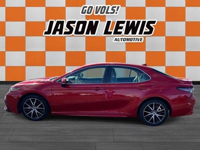 2024 Toyota Camry SE Auto (SE)