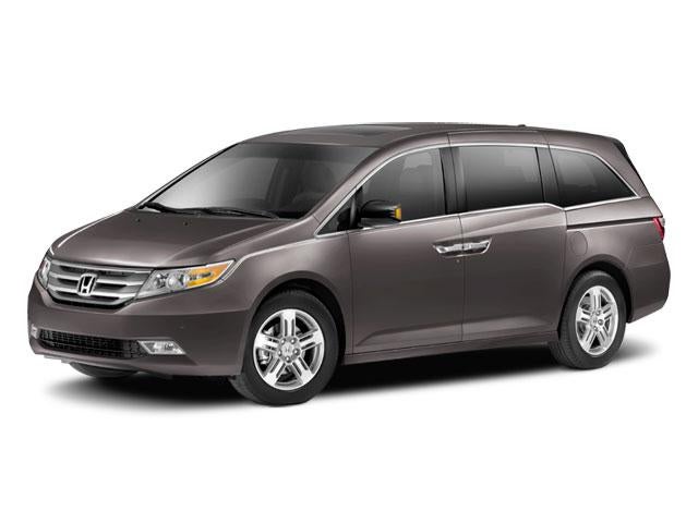 2011 Honda Odyssey Touring with DVD Rear Entertainment System and Navigation