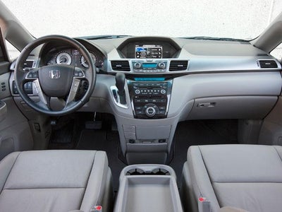 2011 Honda Odyssey Touring with DVD Rear Entertainment System and Navigation
