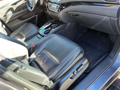 2016 Honda Pilot 2WD Touring with DVD Rear Entertainment System and Navigation