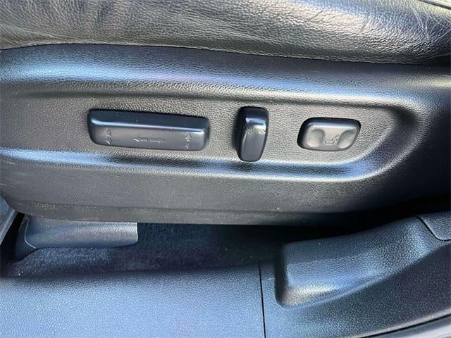 2016 Honda Pilot 2WD Touring with DVD Rear Entertainment System and Navigation