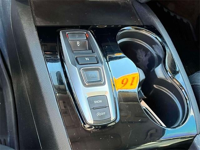 2016 Honda Pilot 2WD Touring with DVD Rear Entertainment System and Navigation