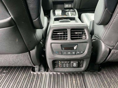 2016 Honda Pilot 2WD Touring with DVD Rear Entertainment System and Navigation