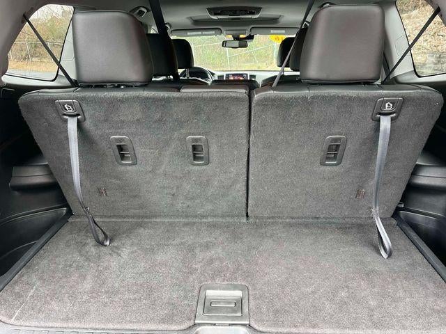 2016 Honda Pilot 2WD Touring with DVD Rear Entertainment System and Navigation