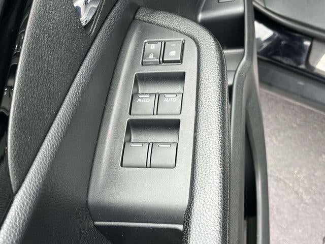 2016 Honda Pilot 2WD Touring with DVD Rear Entertainment System and Navigation