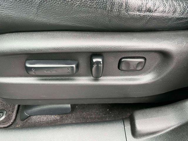 2016 Honda Pilot 2WD Touring with DVD Rear Entertainment System and Navigation