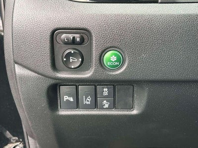 2016 Honda Pilot 2WD Touring with DVD Rear Entertainment System and Navigation