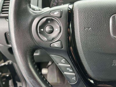 2016 Honda Pilot 2WD Touring with DVD Rear Entertainment System and Navigation