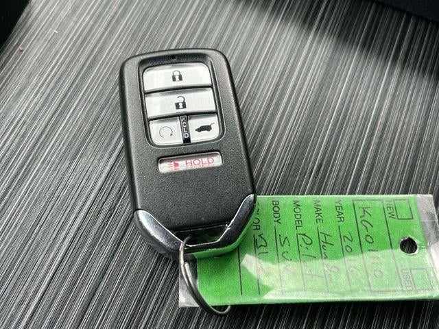 2016 Honda Pilot 2WD Touring with DVD Rear Entertainment System and Navigation