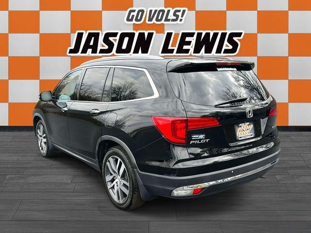 2016 Honda Pilot 2WD Touring with DVD Rear Entertainment System and Navigation