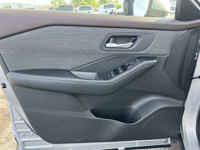 2023 Nissan Rogue FWD SV *Ltd Avail*