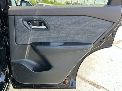 2023 Nissan Rogue FWD SV *Ltd Avail*