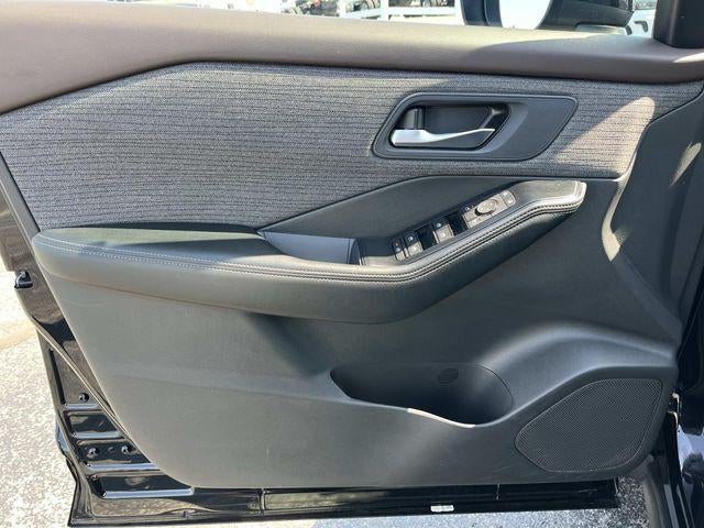 2023 Nissan Rogue FWD SV *Ltd Avail*