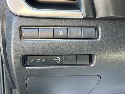 2023 Nissan Rogue FWD SV *Ltd Avail*