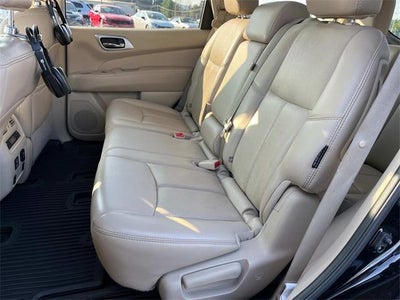 2018 Nissan Pathfinder FWD Platinum