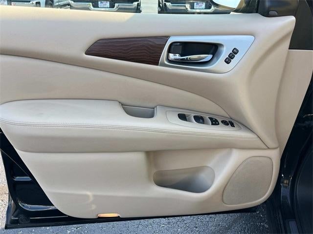 2018 Nissan Pathfinder FWD Platinum