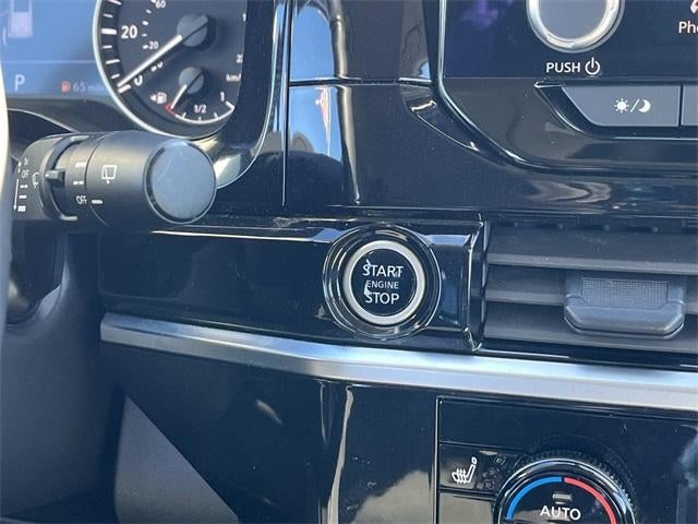 2024 Nissan Pathfinder SV 2WD