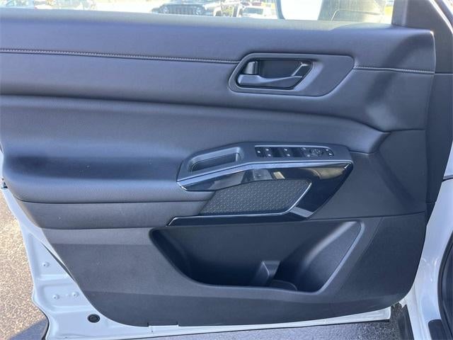 2024 Nissan Pathfinder SV 2WD