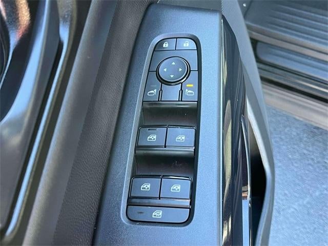 2025 Nissan Pathfinder SV 2WD